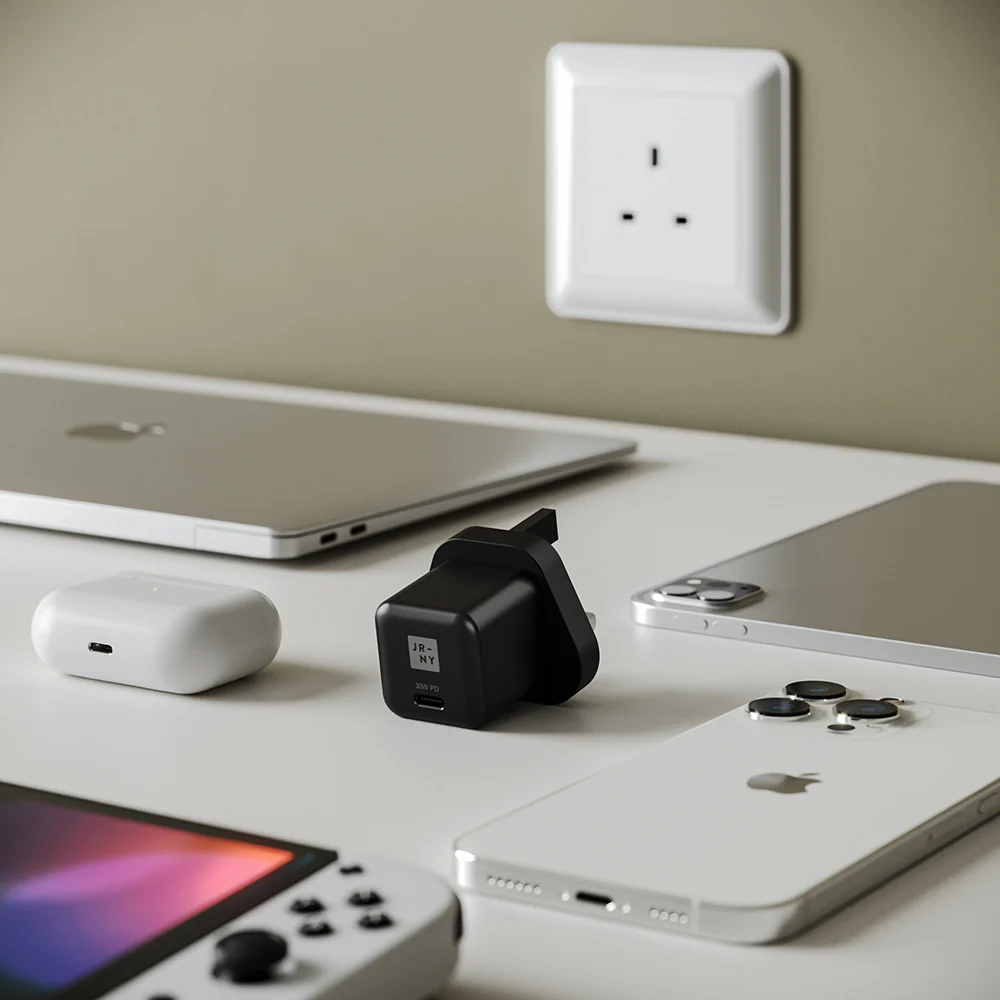 USB-C Mini Wall Charger - 30W - Image 16